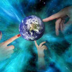 Dominique Wolton explica la “Globalización, Diversidad Cultural y Democracia”