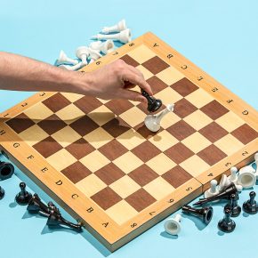 Charla virtual. Conversaciones con CEOS: “desafiando las nuevas realidades”