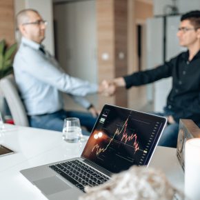 Plataformas RegTech para el escalamiento de negocios financieros digitales