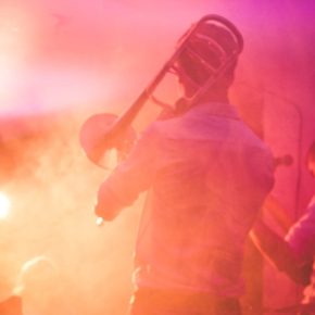 ¿Te animas a disfrutar de una tarde de blues y jazz? ¿Te animas a disfrutar de una tarde de blues y jazz?