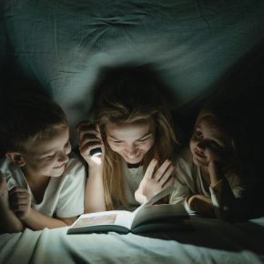 Asiste al taller Historias mínimas para jóvenes Asiste al taller Historias mínimas para jóvenes